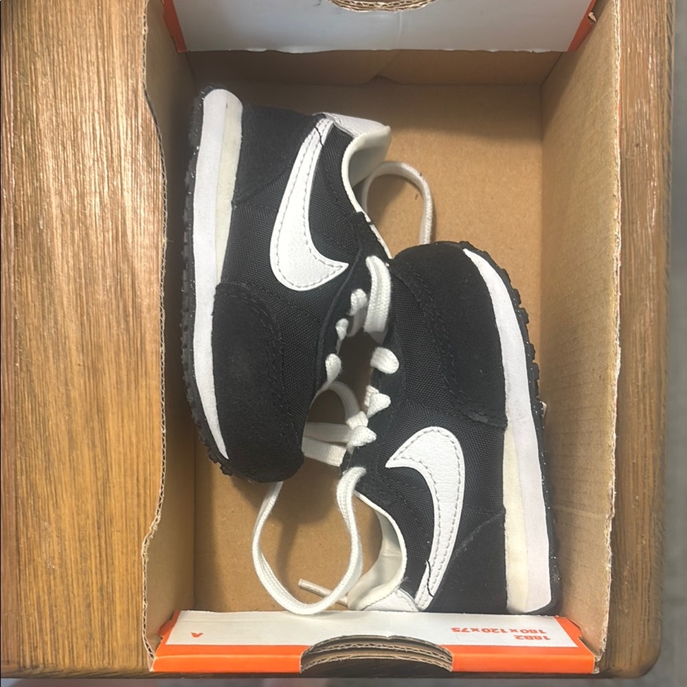 Nike Kids Black and White Sneakers
